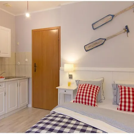 Apartment For 3 People In Mi Dzyzdroje *